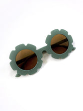 Load image into Gallery viewer, Personalized Flower Sunglasses