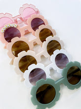 Load image into Gallery viewer, Personalized Flower Sunglasses